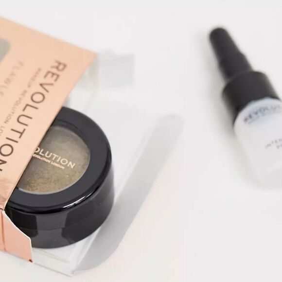 Revolution Beauty Flawless Foils - Picture 3 of 6